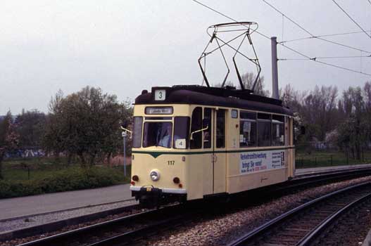 Jena 117 ex Görlitz in Lobeda, 26.4.2002