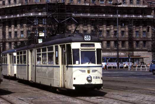 Leipzig 1184 mit Bw am Hauptbahnhof, 1991