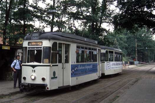 Schöneiche 78 mit Bw 124 oder 125 an der Hst. Rahnsdorfer Straße, 16.5.1993